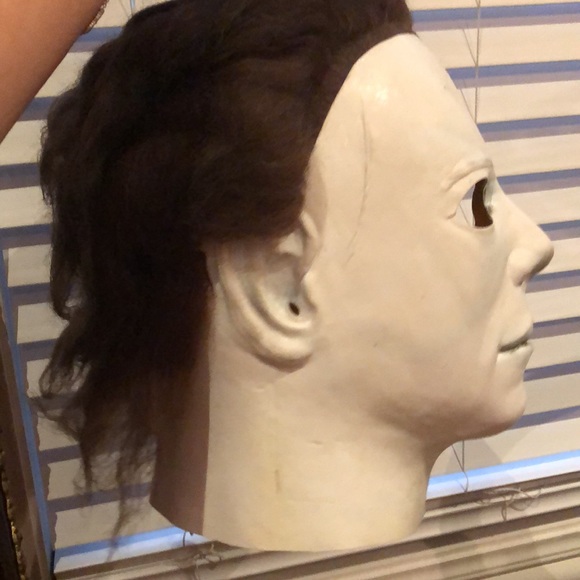 Michael Myers Face Mask - Halloween 1978 Movie - Picture 5 of 6